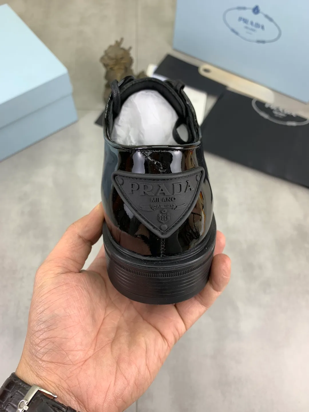 Men's Men's Shoes💰P640💰[New Style] High Quality Water-dyed Niuli 🆘[PRADA] Prada's latest casual business leather shoes for men! Listed simultaneously! The fabric is made of specially imported original calfskin, and the interior is made of imported water-dyed cowhide. It is absolutely luxurious and leads the fashion trend. High-end combination rubber outsole, size: 38-44 (45 and 46 can be customized) 3️⃣ colors available